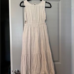 Elegant Cream Sleeveless Dress